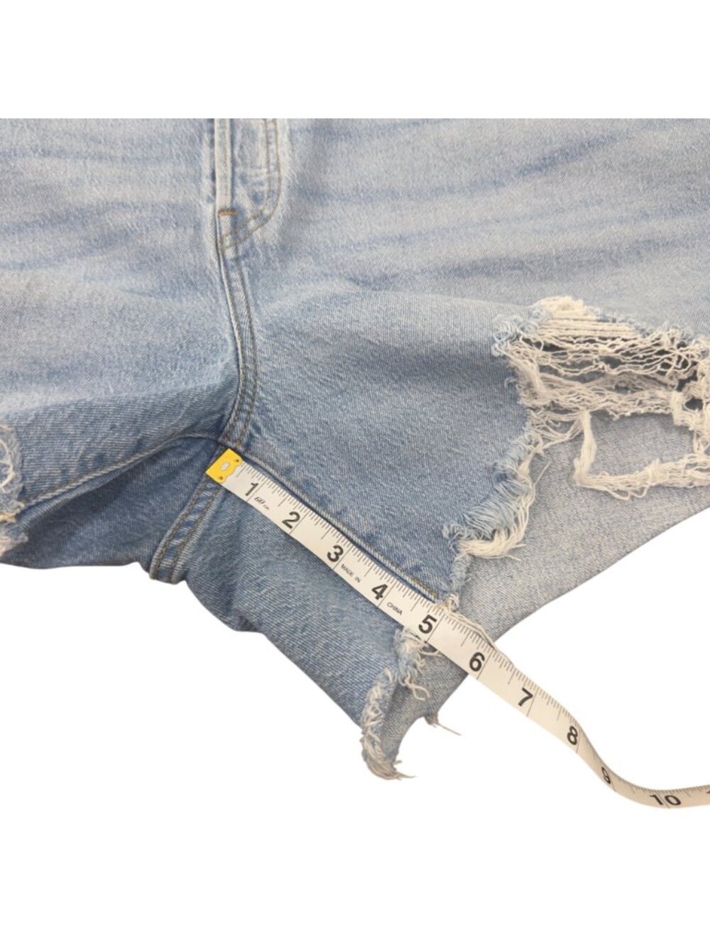 Levis 501 Womens Distressed Light Wash Hi-Rise Denim Shorts Size 22W Button Fly - Picture 7 of 16